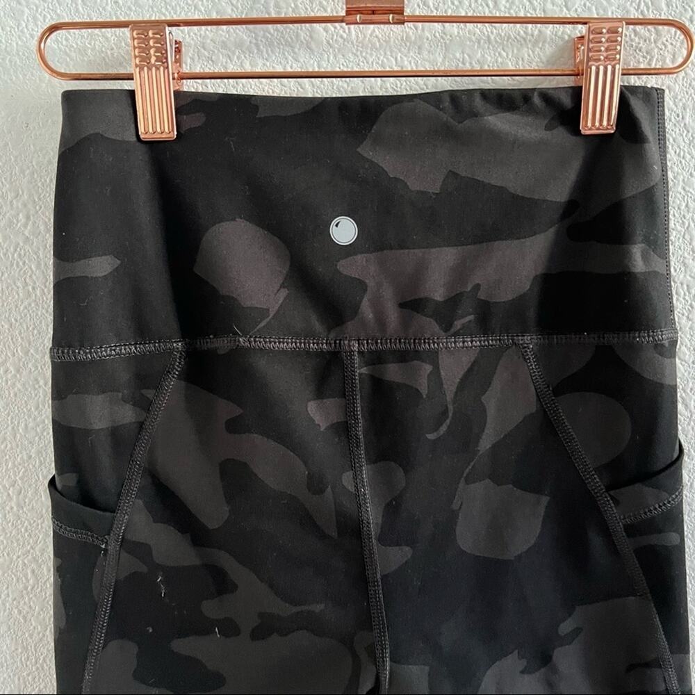 Yogalicious Lux Dark Camo Tights Shorts Bike Short XS - Picture 5 of 8
